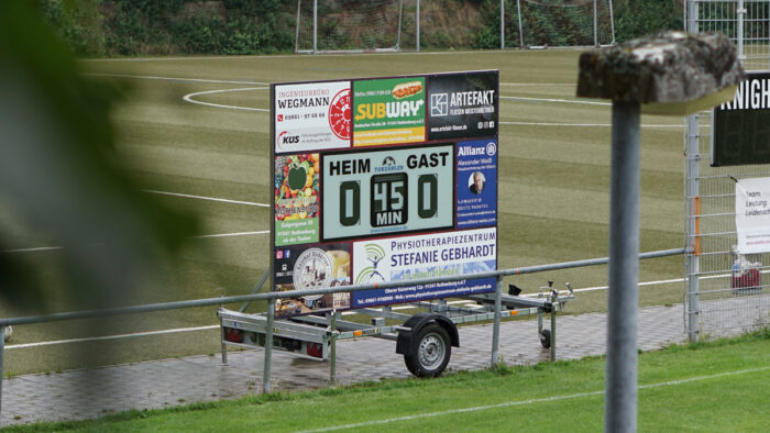 Übergabe_Anzeigentafel_03